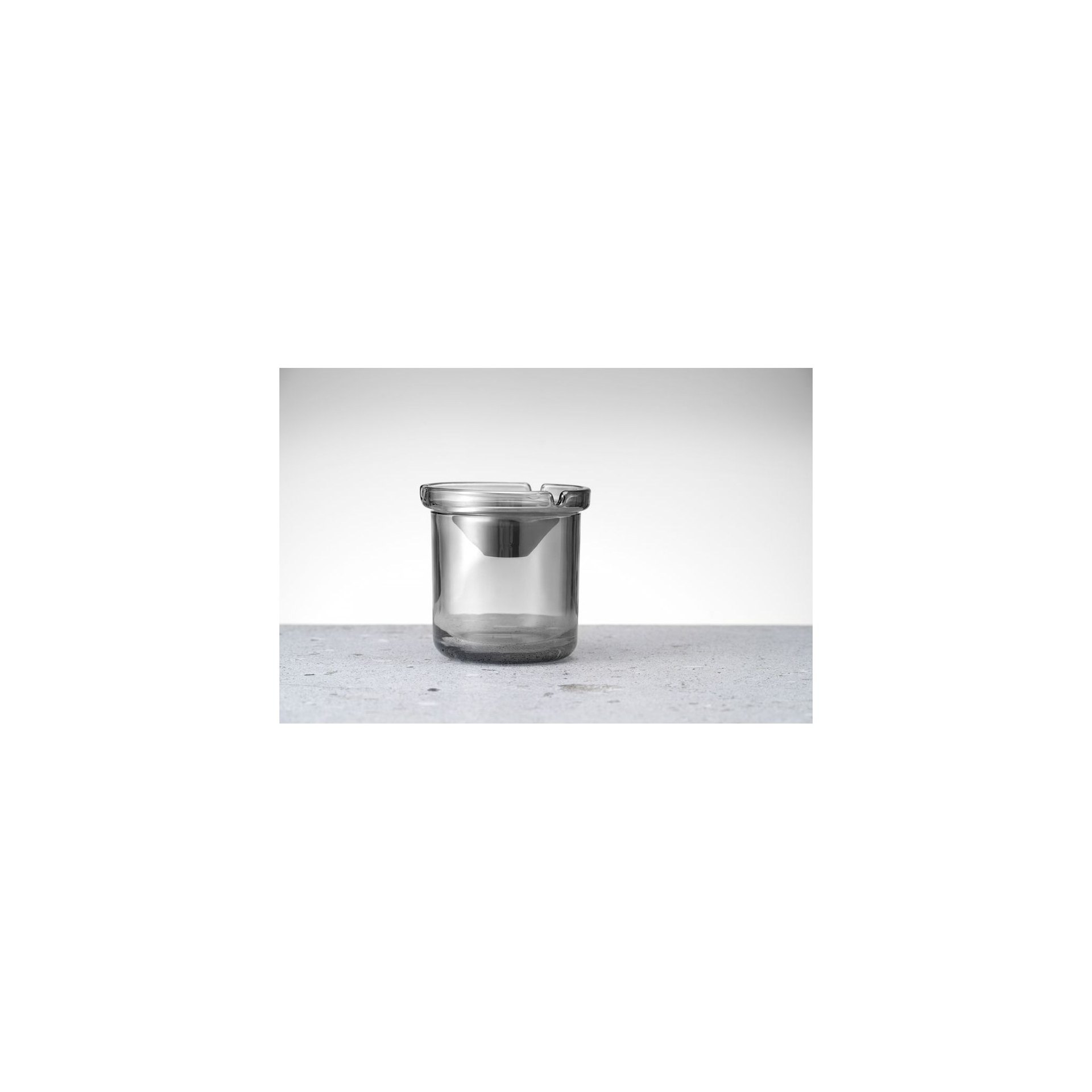 Aschenbecher mit Trichter, ⌀98x(H)99mm Aschenbecher mit Trichter, ⌀98x(H)99mm